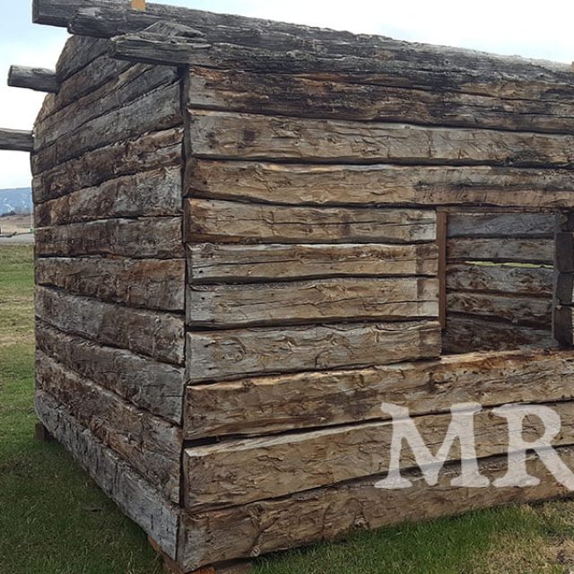 Superb simple and cheap vintage cabins – only $8,500 (5 HQ pictures)
