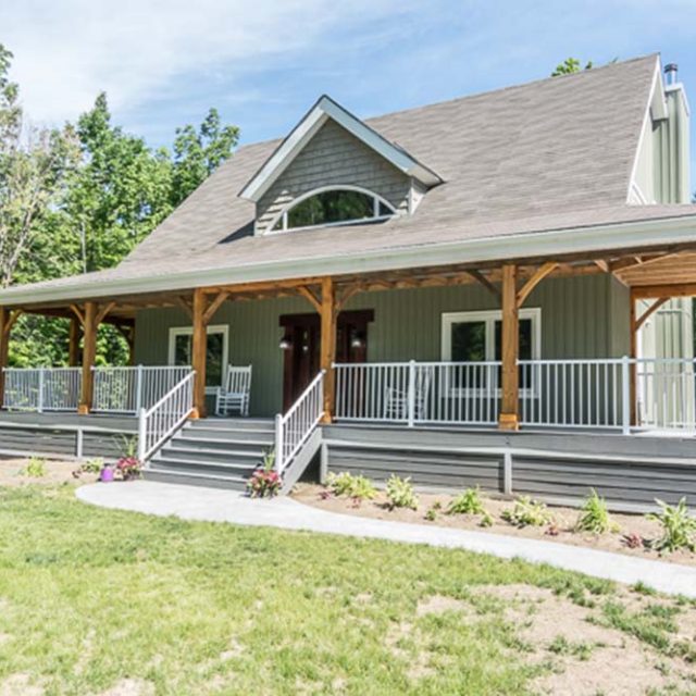 Beautiful Timber Frame Dutch Saltbox w/ 3 Bedrooms!
