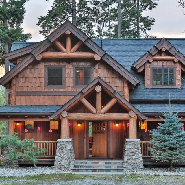Outstanding Timber Frame Home w/ 3 Bedrooms.