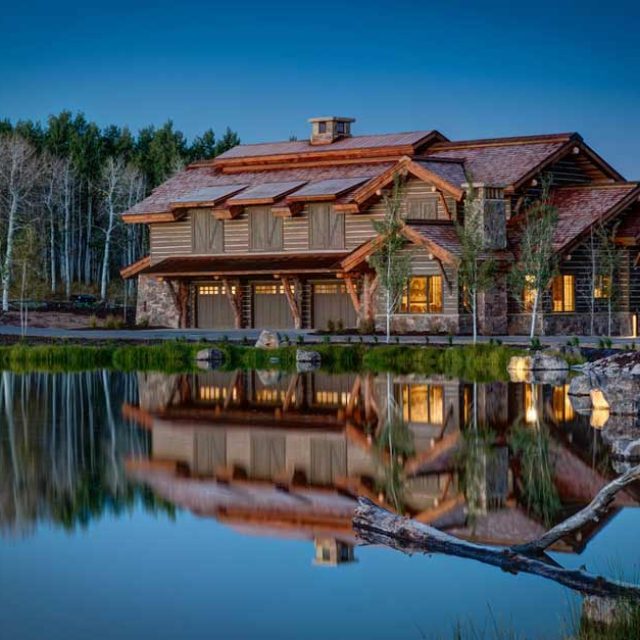 Lovely Timber Frame Residence by The Lake (18 HQ Pictures)