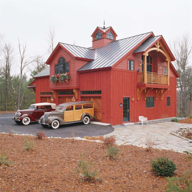 Amazing Refurbished Timber Carriage House (9 HQ Pictures)